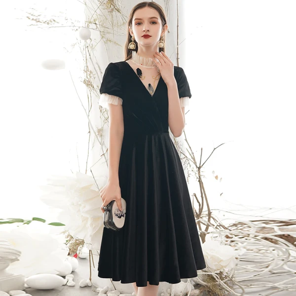 Classy Burgundy Homecoming Graduation Dresses 2020 A-Line / Princess Suede High Neck Beading Rhinestone Short Sleeve Backless Knee-Length Formal Dresses