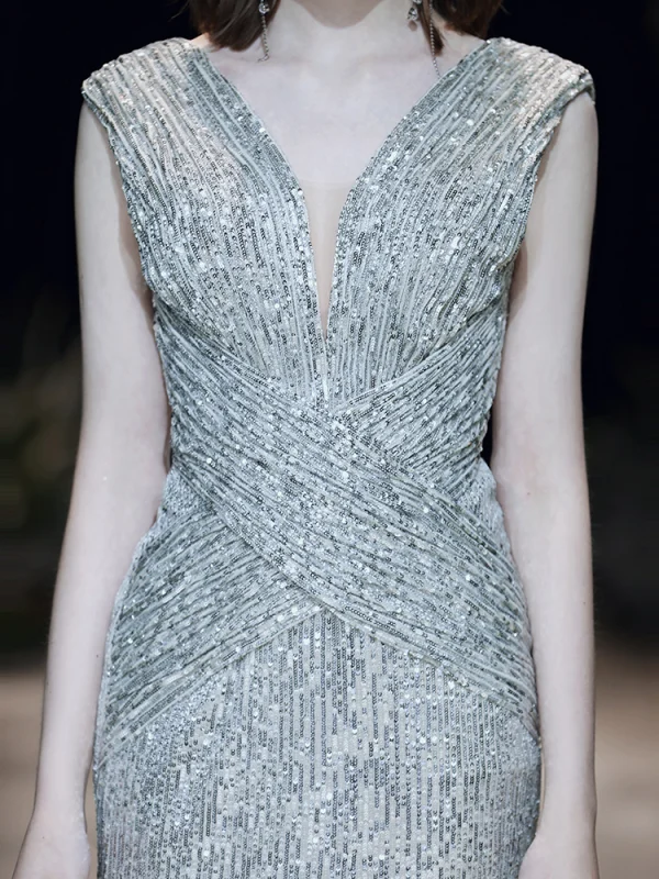 Scintillantes Argenté Paillettes Robe De Soirée 2020 Trompette / Sirène Col v profond Sans Manches Dos Nu Longue Robe De Ceremonie