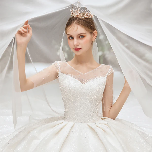 Luxe Glitter Ivoire Robe De Mariée 2020 Robe Boule V-Cou Perlage Cristal Paillettes Manches Courtes Dos Nu Royal Train