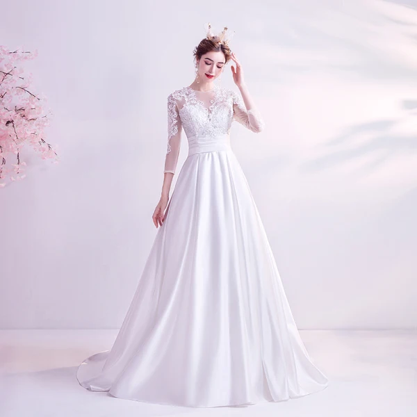 Élégant Ivoire Robe De Bal 2020 Princesse Encolure Dégagée Dentelle 3D Perlage Faux Diamant Paillettes 3/4 Manches Tribunal Train Robe De Ceremonie