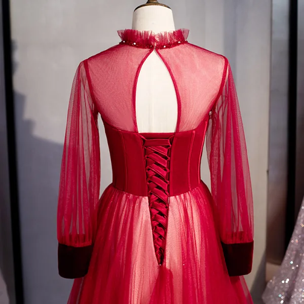 Élégant Bordeaux Robe De Bal 2020 Princesse Col Haut Perlage Paillettes En Dentelle Fleur Manches Longues Dos Nu Longue Robe De Ceremonie