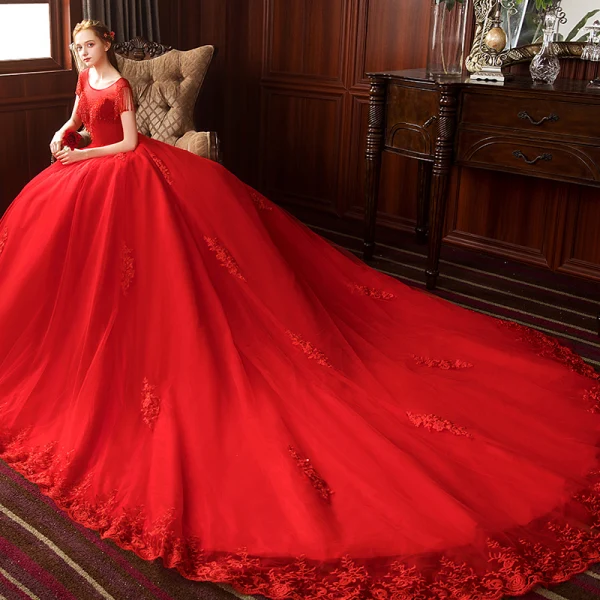 Charmant Rouge Robe De Mariée 2020 Robe Boule Encolure Dégagée Perlage Gland En Dentelle Fleur Sans Manches Dos Nu Royal Train