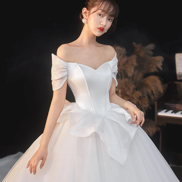 Haut de Gamme Élégant Ivoire Glitter Robe De Mariée 2021 Robe Boule De l'épaule Manches Courtes Dos Nu Royal Train Mariage