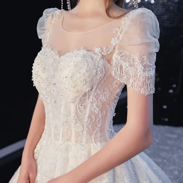 Luxe Champagne Robe De Mariée 2020 Princesse Encolure Dégagée Perlage Gland Paillettes En Dentelle Fleur Manches Courtes Dos Nu Royal Train