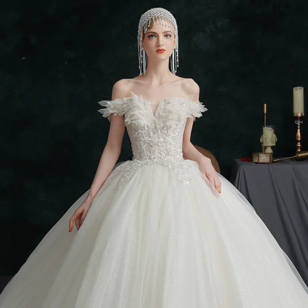 Simple Ivoire Robe De Mariée 2021 Robe Boule De l'épaule Perlage Cristal Paillettes Sans Manches Dos Nu Royal Train Mariage