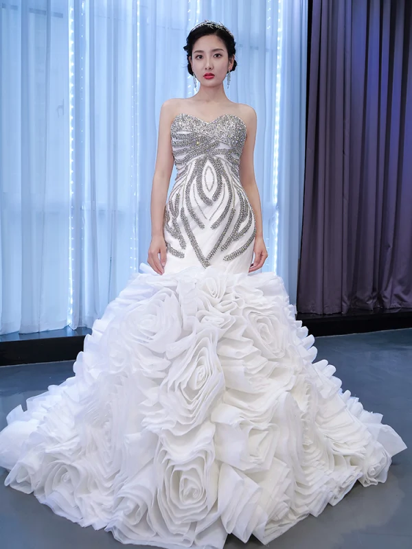 Luxury / Gorgeous High-end White Beading Rhinestone Cascading Ruffles Wedding Dresses 2021 Trumpet / Mermaid Off-The-Shoulder Sleeveless Backless Chapel Train Wedding
