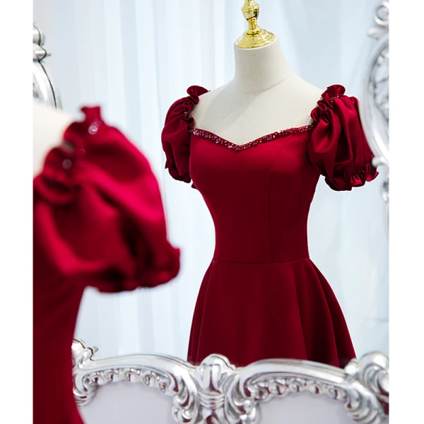Chic / Beautiful Burgundy Prom Dresses 2021 Satin A-Line / Princess Square Neckline Beading Ruffle Short Sleeve Backless Floor-Length / Long Formal Dresses