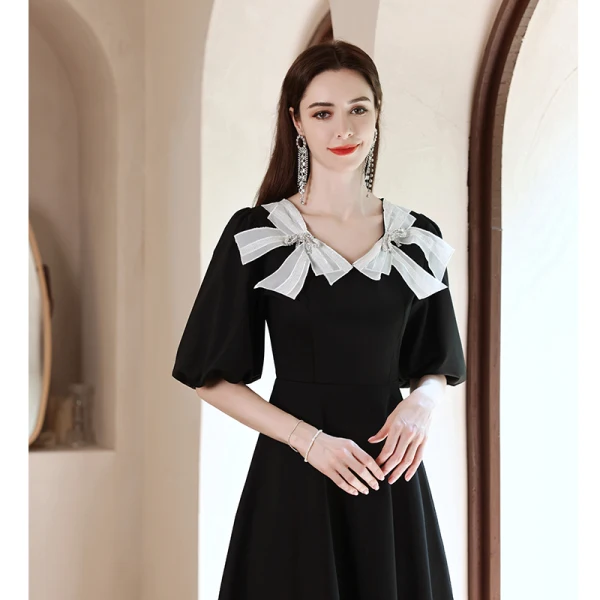Lovely Black Short Homecoming Graduation Dresses 2021 A-Line / Princess V-Neck Pearl Bow Short Sleeve Formal Dresses