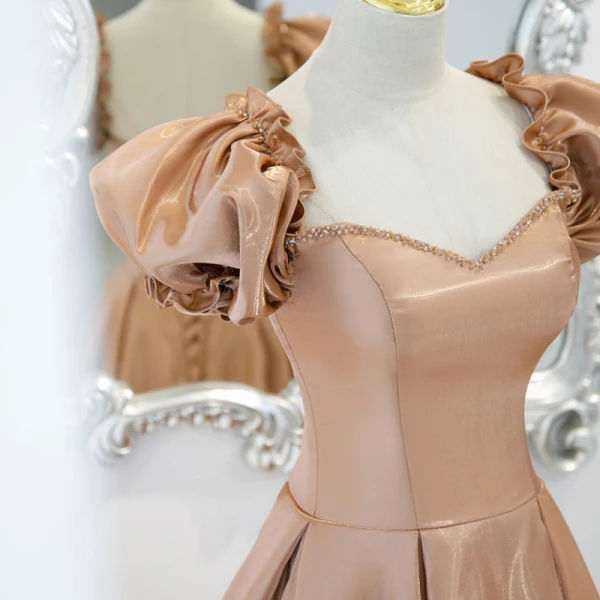 Élégant Champagne Robe De Bal Princesse 2021 Encolure Carrée Volants Manches Courtes Dos Nu Longue Robe De Ceremonie