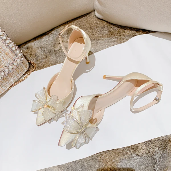Charmant Champagne Satijn Rhinestone Strik Pumps 2021 Enkelband 8 cm Naaldhakken / Stiletto Spitse Neus Gala Damesschoenen Hoge Hakken