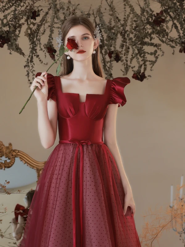 Elegant Burgundy Satin Spotted Prom Dresses 2021 A-Line / Princess Square Neckline Short Sleeve Backless Bow Floor-Length / Long Formal Dresses