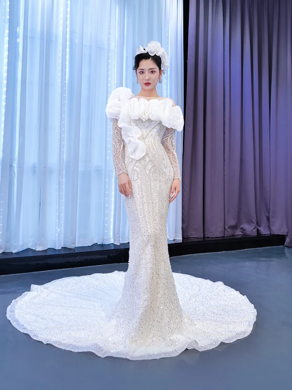 Luxury / Gorgeous Charming White Beading Pearl Sequins Wedding Dresses 2021 Trumpet / Mermaid Ruffle Scoop Neck Long Sleeve Backless Chapel Train Wedding