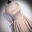 Elegante Champagner Satin Ballkleider 2022 A Linie Spaghettiträger Perlenstickerei Perle Ärmellos Rückenfreies Schleife Lange Festliche Kleider