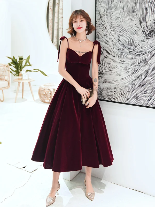 Modest / Simple Burgundy Suede Prom Dresses 2022 A-Line / Princess Spaghetti Straps Bow Sleeveless Backless Floor-Length / Long Formal Dresses