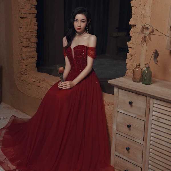 Chic / Belle Bordeaux Perlage Paillettes Robe De Bal 2022 Princesse De l'épaule Manches Courtes Dos Nu Longue Robe De Ceremonie