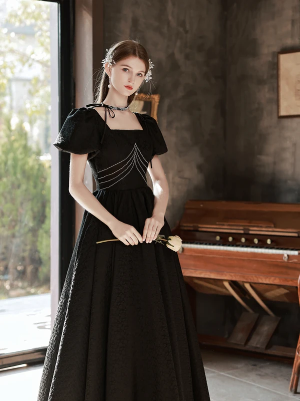 Mode Noire Robe De Bal 2022 Princesse Encolure Carrée Manches Courtes Dos Nu Longue Robe De Ceremonie