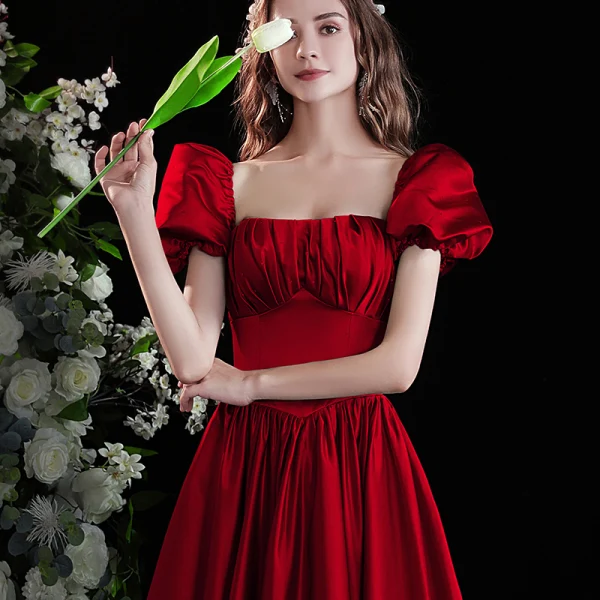 Modest / Simple Burgundy Satin Prom Dresses 2022 A-Line / Princess Square Neckline Puffy Short Sleeve Backless Floor-Length / Long Formal Dresses