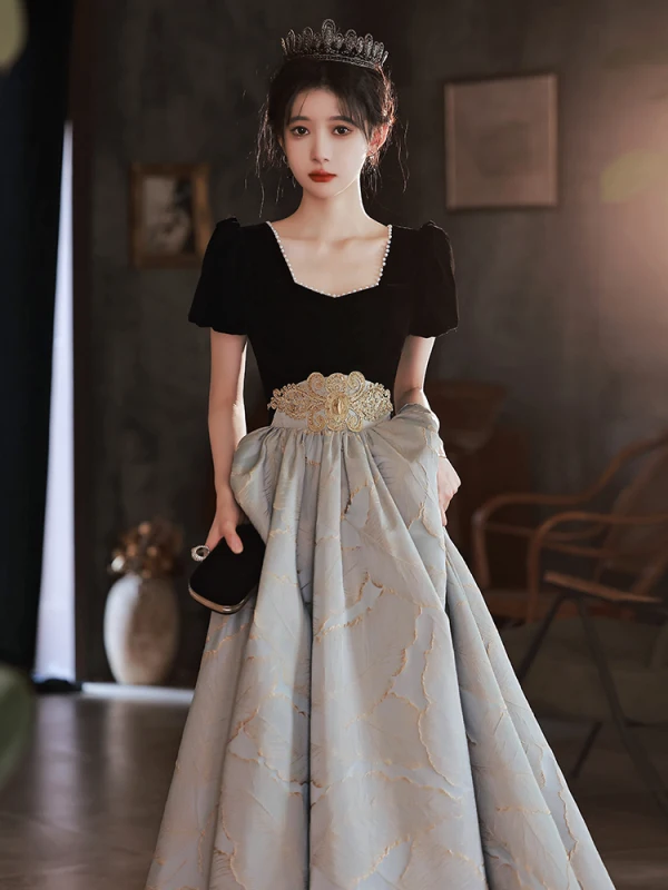 Elegante Schwarz Ballkleider 2022 A Linie Perle Eckiger Ausschnitt Spitze Blumen Kurze Ärmel Rückenfreies Lange Festliche Kleider