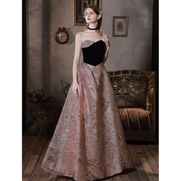 Charmant Schwarz Satin Pailletten Ballkleider 2022 A Linie Bandeau Ärmellos Rückenfreies Lange Festliche Kleider