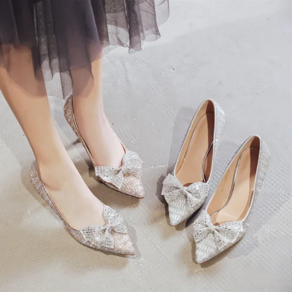 Charmant Silber Kristall Brautschuhe 2020 Strass Schleife 8 cm Stilettos Spitzschuh Hochzeit Pumps