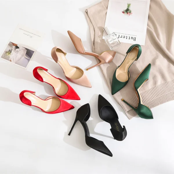 Simple Nues Vêtement de rue Chaussures Femmes 2020 Satin 10 cm Talons Aiguilles À Bout Pointu Talons