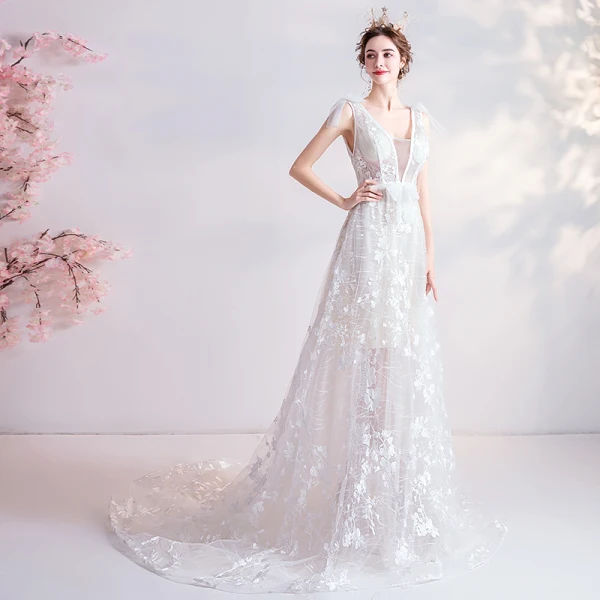 Erschwinglich Ivory / Creme Strand Brautkleider / Hochzeitskleider 2020 A Linie V-Ausschnitt Schleife Spitze Blumen Ärmellos Rückenfreies Hof-Schleppe