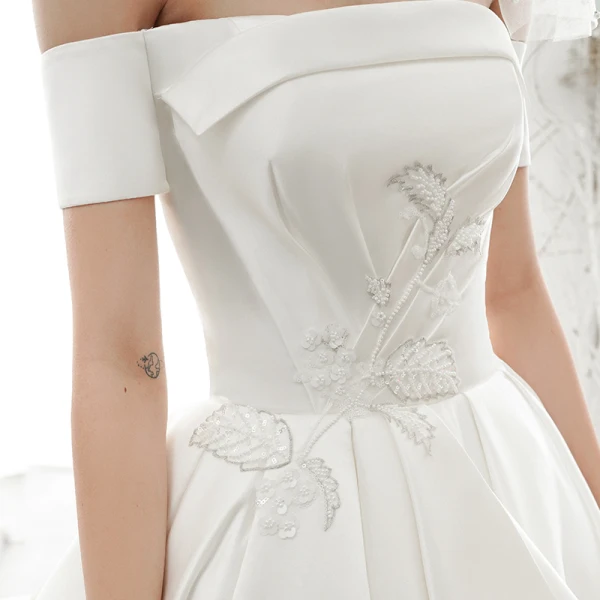 Chic High Low Straps Sleeveless Ivory Satin Wedding Dresses With Ruffles main image 0
