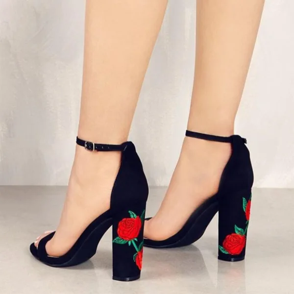Abordable Noire Vêtement de rue Sandales Femme 2020 Brodé Fleur 9 cm Talons Épais Peep Toes / Bout Ouvert Sandales
