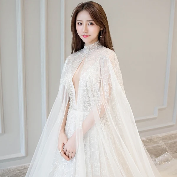 Sexy Ivoire Robe De Mariée 2018 Princesse Appliques En Dentelle Avec Châle Détachable Bretelles Spaghetti Dos Nu Sans Manches Chapel Train Mariage