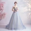 Charmant Bleu Ciel Robe De Bal 2020 Princesse Bretelles Spaghetti Perlage Perle Faux Diamant En Dentelle Fleur Sans Manches Dos Nu Train De Balayage Robe De Ceremonie