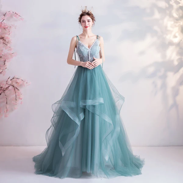 Elegancka Limonkowy Sukienki Na Bal 2020 Princessa Spaghetti Pasy Z Koronki Kwiat Bez Rękawów Bez Pleców Kaskadowe Falbany Trenem Sweep Sukienki Wizytowe