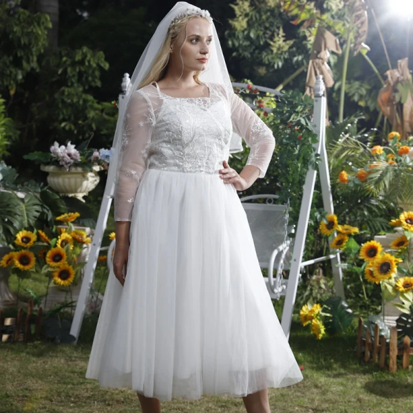 Modest / Simple Ivory Plus Size Wedding Dresses 2021 A-Line / Princess Scoop Neck Lace Flower Sequins 3/4 Sleeve Floor-Length / Long Wedding