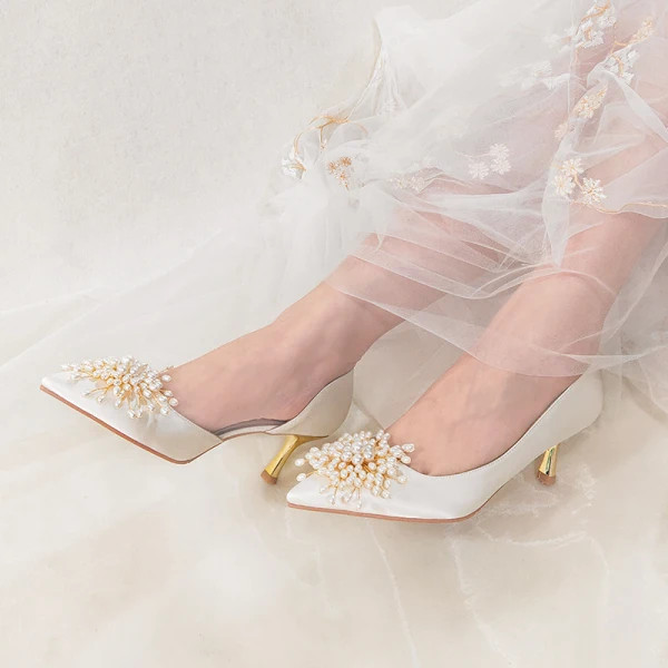 Elegant Ivory Satin Pearl Wedding Shoes 2020 Leather 5 cm Stiletto Heels Pointed Toe Wedding Pumps