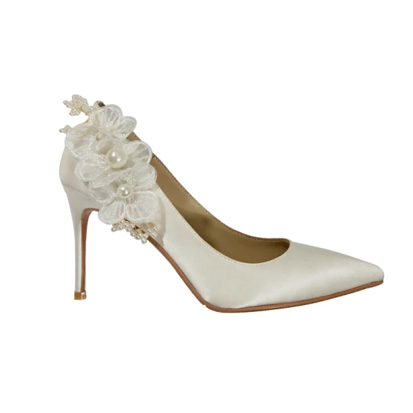 Charming Ivory Satin Pearl Wedding Shoes 2020 Leather Lace Flower 8 cm Stiletto Heels Pointed Toe Wedding Pumps