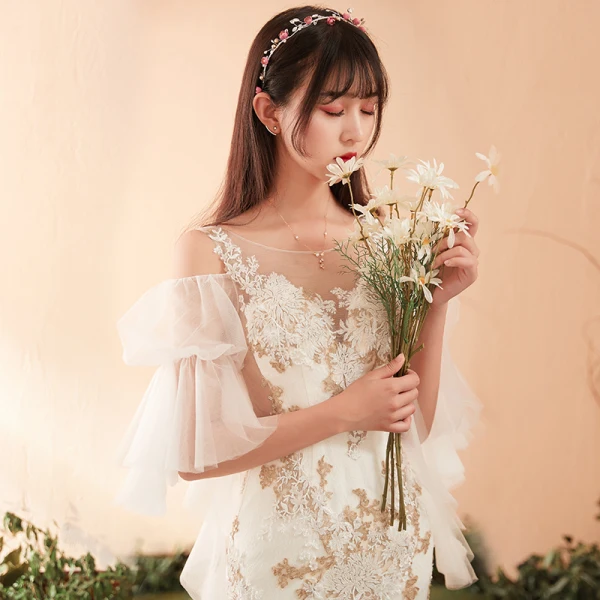 Sexy Champagne Wedding Dresses 2018 Trumpet / Mermaid Appliques Lace Sequins Scoop Neck 1/2 Sleeves Chapel Train Wedding