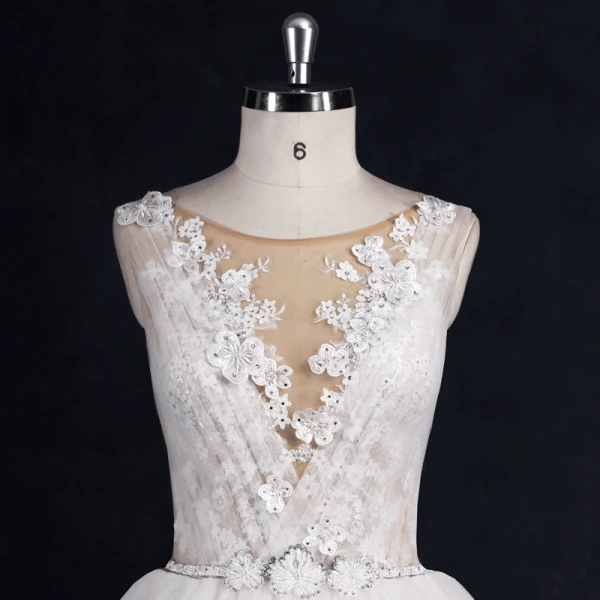 Chic / Beautiful White Ball Gown Wedding Dresses 2017 Scoop Neck Sleeveless Beading Rhinestone Covered Button Appliques Lace Flower Ruffle Tulle Sash Chapel Train