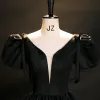 Elegant Black Satin Prom Dresses 2023 Ball Gown V-Neck Puffy Short Sleeve Backless Floor-Length / Long Prom Formal Dresses