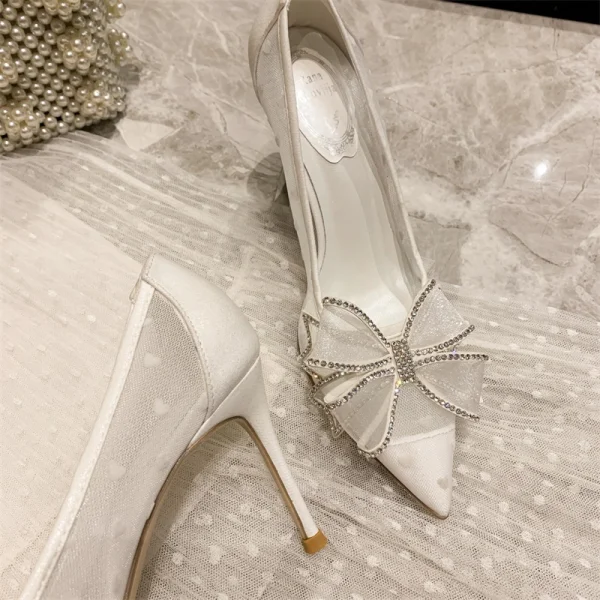 Charmant Weiß Brautschuhe 2020 Strass Schleife 10 cm Stilettos Spitzschuh Hochzeit Pumps