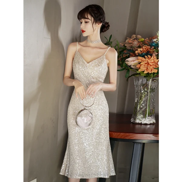 Sparkly Gold Sequins Cocktail Dresses 2020 Trumpet / Mermaid Spaghetti Straps Sleeveless Tea-length Formal Dresses