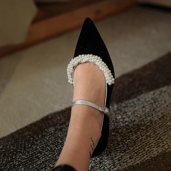 Elegant Burgundy Pearl Low Heel Wedding Shoes 2020 Leather Suede 3 cm Low Heels / Kitten Heels Pointed Toe