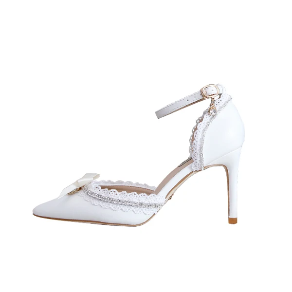 Eleganta Elfenben Sommar Brudskor 2020 Ankelband Rosett Rhinestone Spets Blomma 9 cm Stilettklackar Spetsiga Bröllop Sandaler