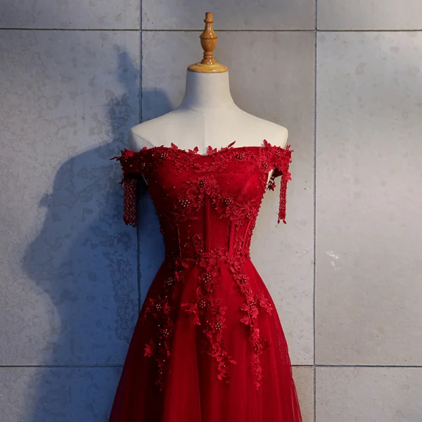 Chic / Beautiful Burgundy Evening Dresses 2018 A-Line / Princess Appliques Lace Beading Tassel Crystal Pearl Off-The-Shoulder Sleeveless Backless Formal Dresses