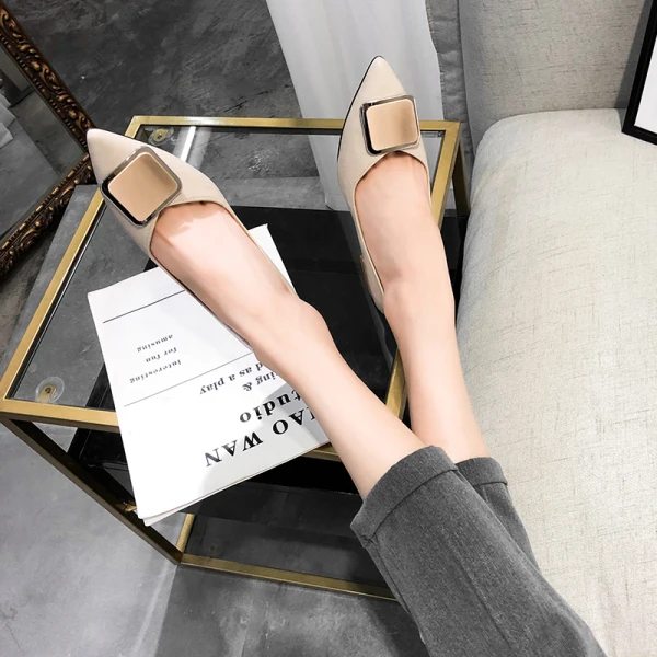 Eenvoudige Abrikoos / Beige Kantoor OL Pumps 2020 4 cm Dikke Hak Lage Hak Spitse Neus Pumps