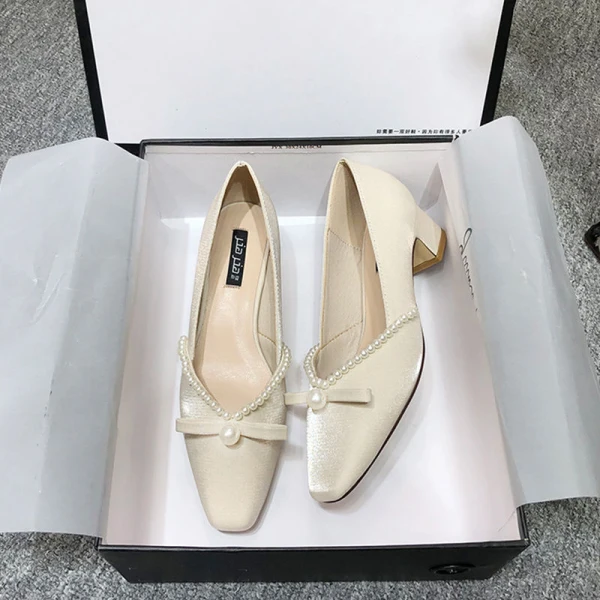 Schöne Beige Datierung Pumps 2020 Schleife Perle 4 cm Low Heel Thick Heels Quadratische Zehe Pumps