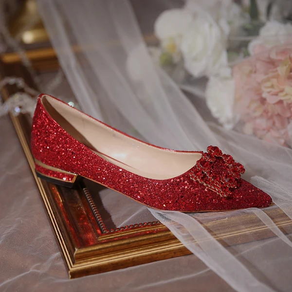 Charmant Rose Gold Pailletten Strass Flat Brautschuhe 2020 Niedrig Heels Spitzschuh Hochzeit High Heels
