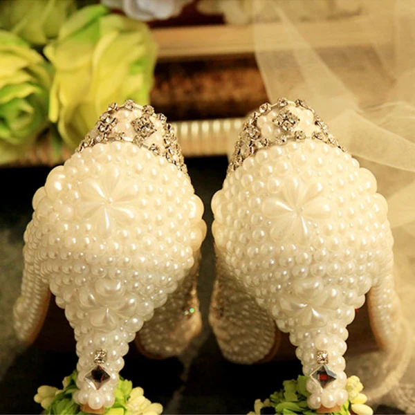 Élégant Ivoire Perle Faux Diamant Chaussure De Mariée 2020 Cuir 6 cm Talons Aiguilles À Bout Pointu Mariage Escarpins