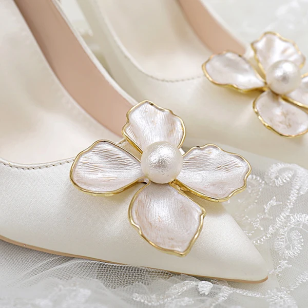 Élégant Ivoire Perle Fleur Chaussure De Mariée 2020 Satin 10 cm Talons Aiguilles À Bout Pointu Mariage Escarpins