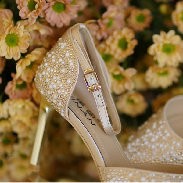 Charming Gold Pearl Rhinestone Wedding Shoes 2020 Leather Ankle Strap 7 cm Stiletto Heels Pointed Toe Wedding Heels