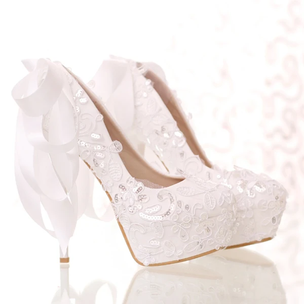 Charmant Ivory / Creme Spitze Schleife Pailletten Brautschuhe 2021 14 cm Stilettos Hochhackige Spitzschuh Hochzeit Pumps