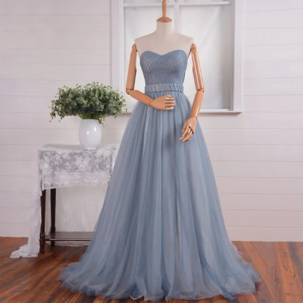 Fine Svart Ballkjoler 2018 Prinsesse Plissert Perle Sash Kjæreste Ryggløse Feie Tog Uten Ermer Formelle Kjoler